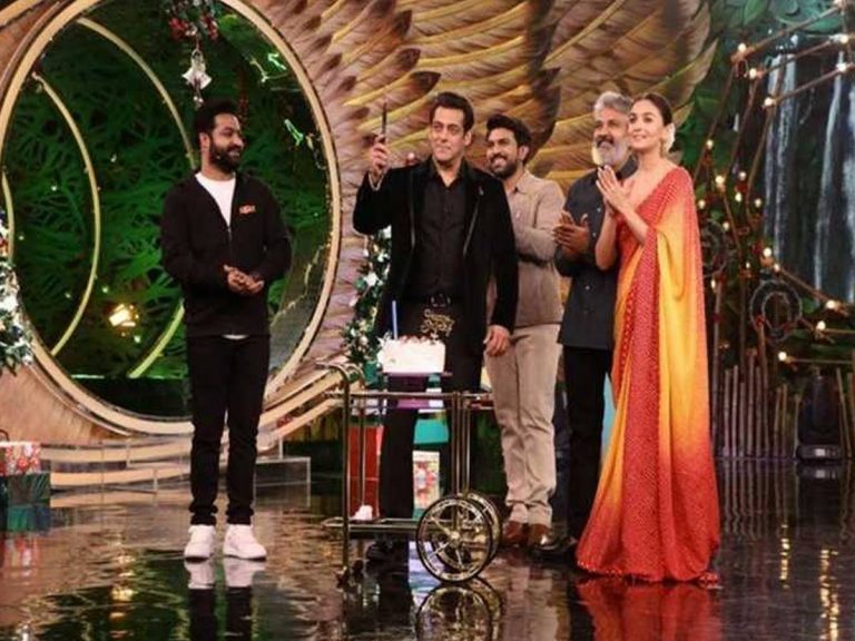 “ఆర్ఆర్ఆర్” టీంతో సల్మాన్ బర్త్ డే సెలెబ్రేషన్స్