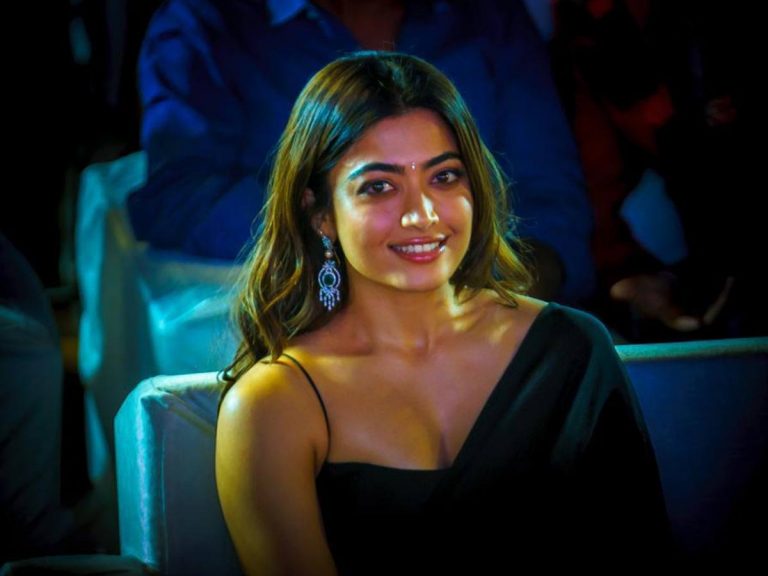 పిక్స్ : శారీలో రష్మిక బ్లాక్ మ్యాజిక్