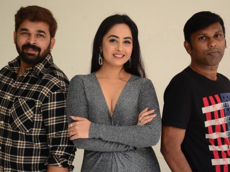 ‘రెక్కీ’ నిర్వహిస్తున్నారు!