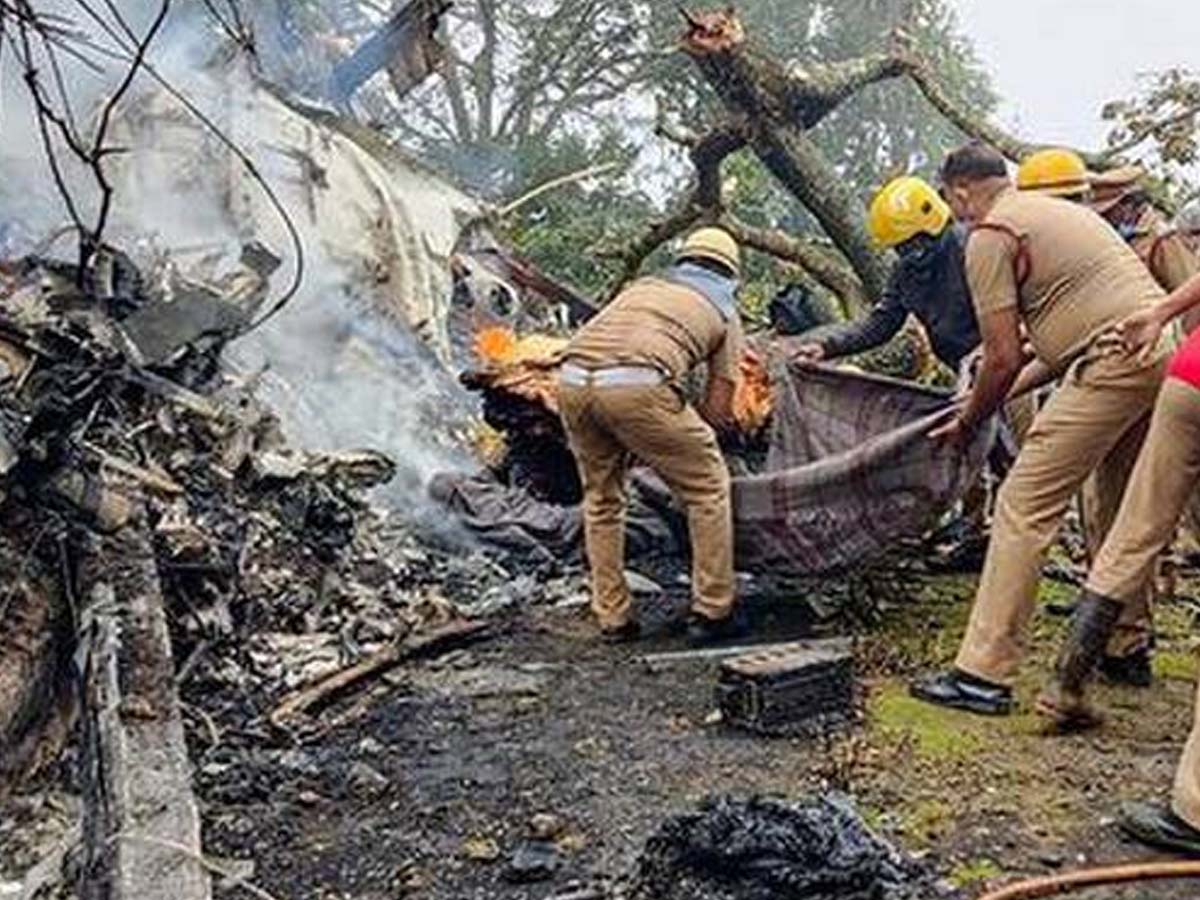 హెలికాప్ట‌ర్ ప్ర‌మాదంలో ప్రాణాలు కోల్పోయిన ప్ర‌ముఖులు…