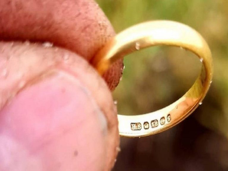 50 ఏళ్ళ  క్రితం పోగొట్టుకున్న ఆ  ఉంగరం… ఇప్పుడు ఇలా దొరికింది…