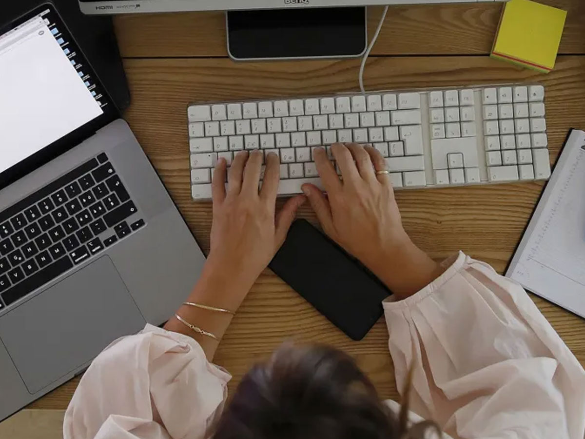 ఇక అలా కుదరదు..! వర్క్‌ ఫ్రమ్‌ హోంపై చట్టం..!