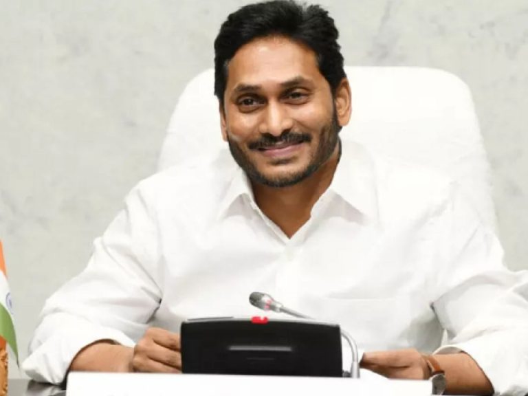 భోగి, మ‌క‌ర సంక్రాంతి, క‌నుమ శుభాకాంక్షలు : జగన్‌