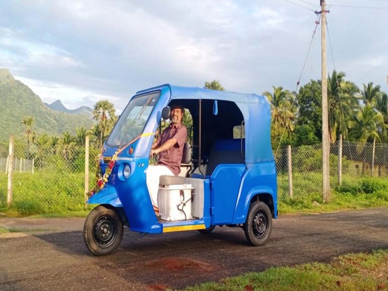 ఆనంద్ మ‌హీంద్రా ఆటోపై జోహో సీఈవో ట్వీట్‌… బాగుంది కానీ…