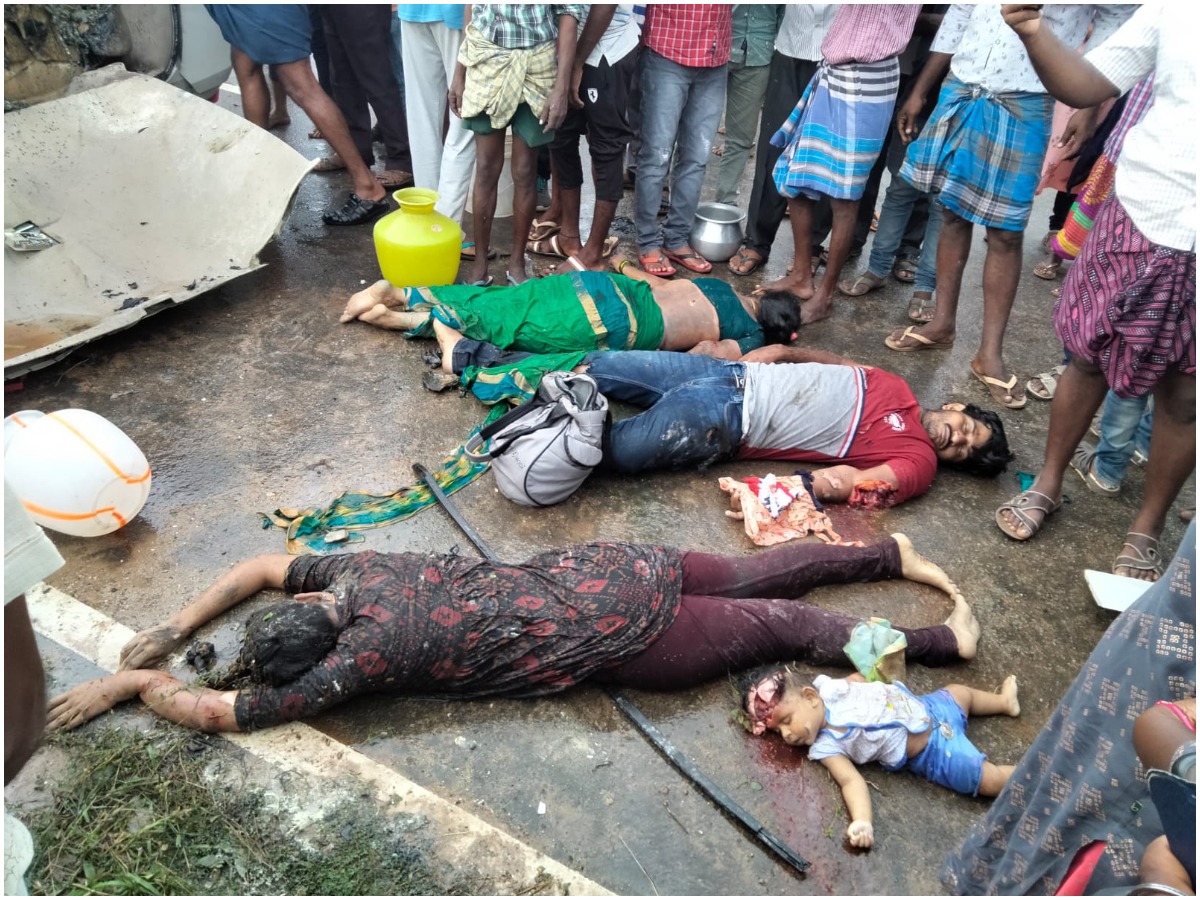 బ్రేకింగ్: చంద్రగిరిలో ఘోర రోడ్డు ప్రమాదం.. ఏడుగురు దుర్మరణం