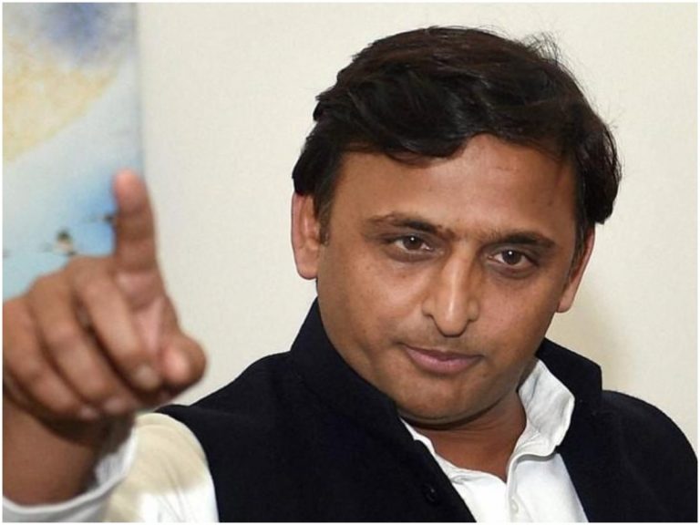 నా ఫోన్ ట్యాప్ చేస్తున్నారు.. అఖిలేష్ ఆరోపణలు