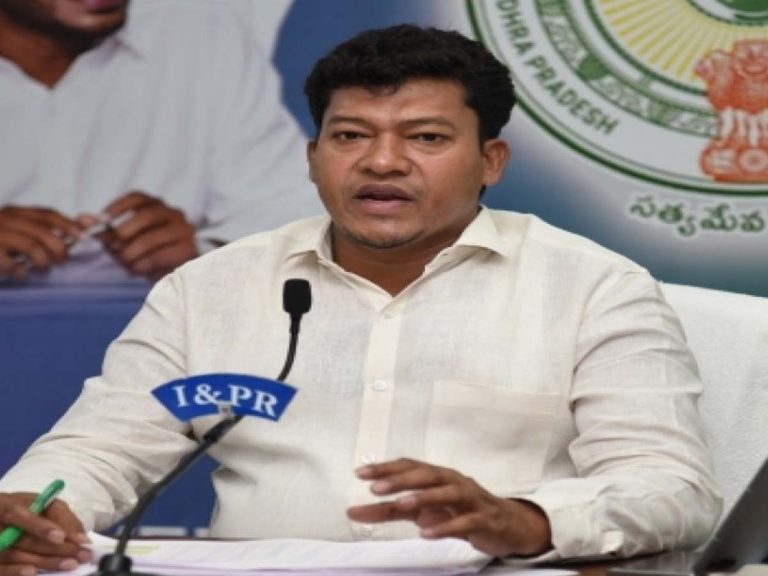 పాల వెల్లువ కార్యక్రమంపై టీడీపీ రాద్ధాంతం చేస్తోంది: అప్పలరాజు