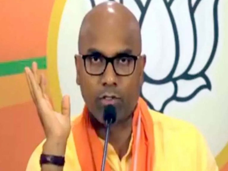 ఈడీ నోటీసుల భయంతోనే కేసీఆర్‌ ఢిల్లీకి వెళ్లారు: అరవింద్‌