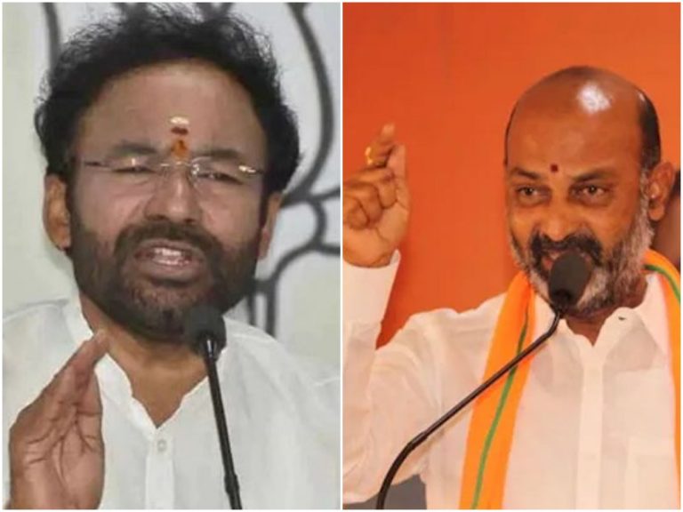 విమాన ప్రమాదంపై కిషన్ రెడ్డి, బండి సంజయ్ దిగ్బ్రాంతి