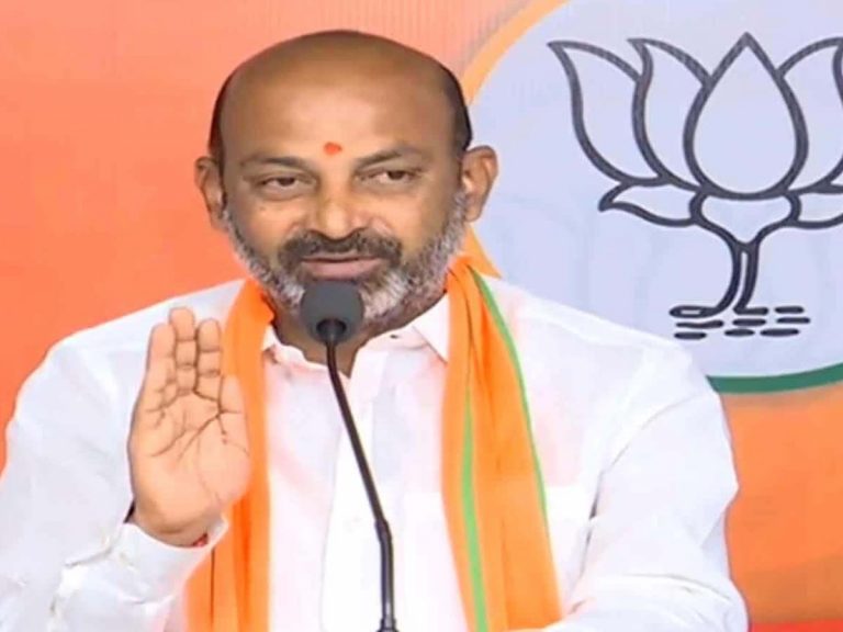 Bandi Sanjay: గవర్నర్ వ్యవస్థను కేసీఆర్‌ ఎత్తేస్తారేమో..?