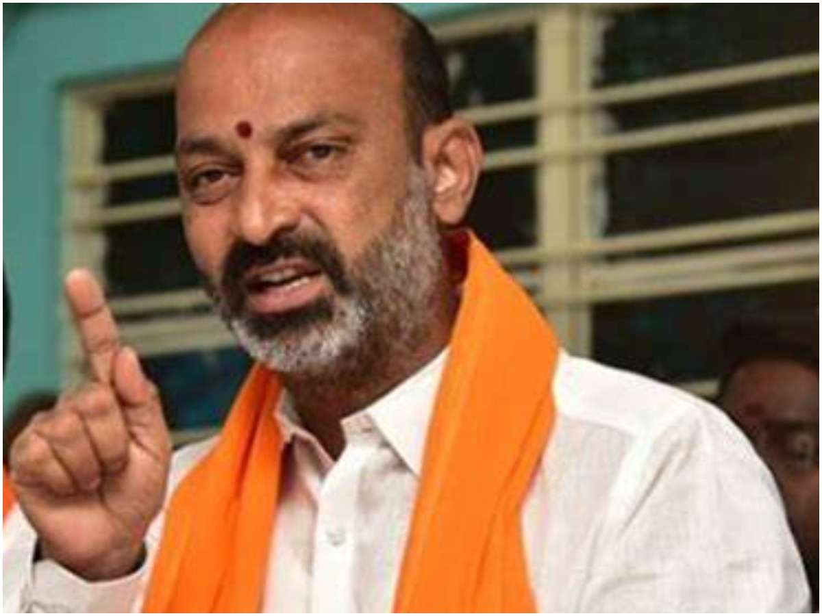 విద్యార్థుల ఆత్మహత్యలపై బండి సంజయ్ ఆవేదన