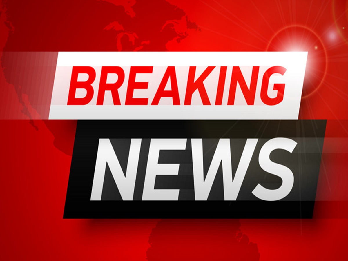 భువనగిరి కలెక్టరేట్‌లో తండ్రి, కుమారుడు ఆత్మహత్యాయత్నం