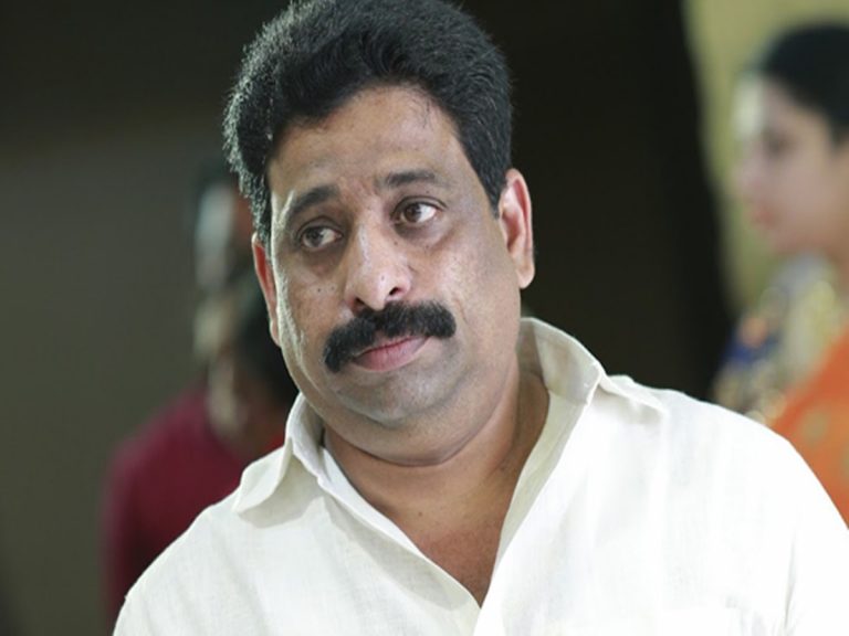 ఉన్న సమస్యలను వదిలేసి.. సినిమా టిక్కెట్లపై పడ్డారు: బుద్ధా వెంకన్న