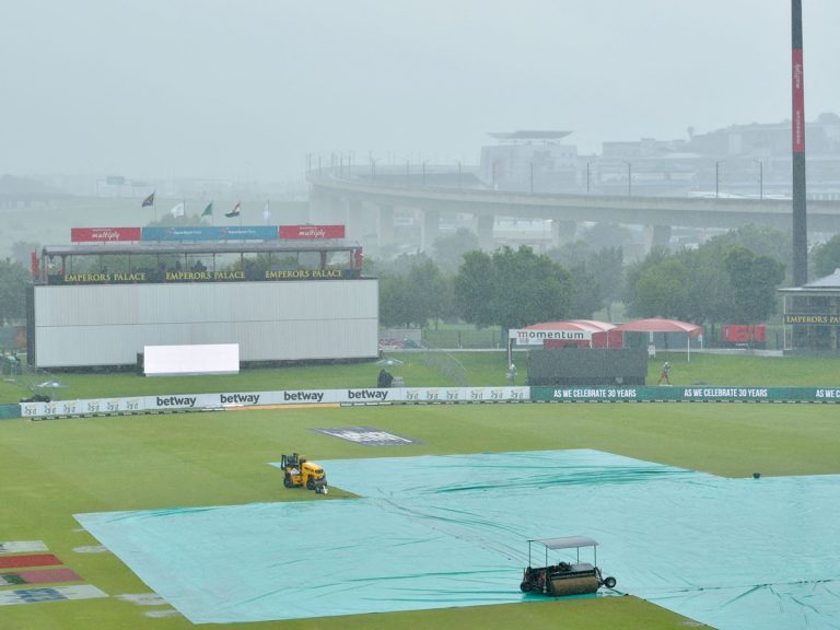 సెంచూరియన్ టెస్ట్… రెండో రోజు ‘వరుణుడి’ బ్యాటింగ్