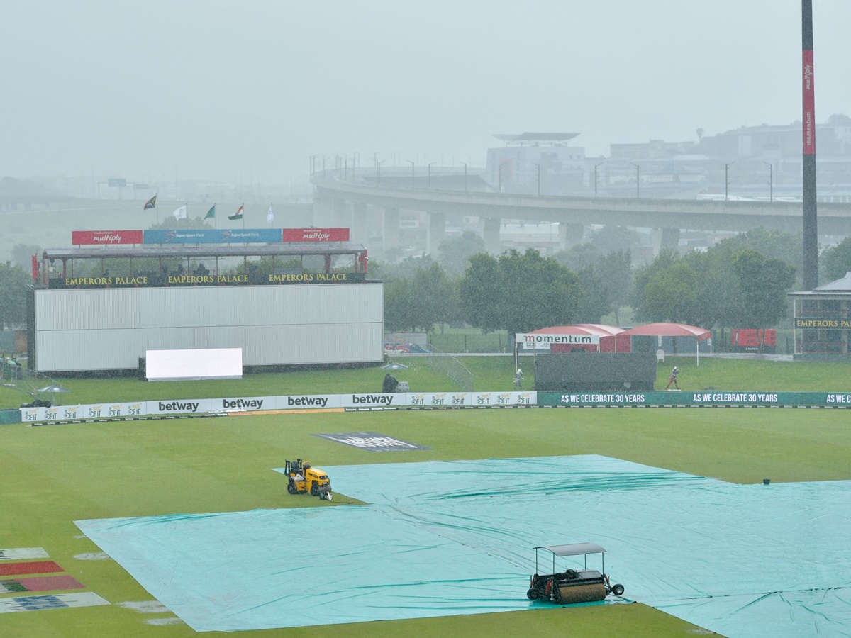 సెంచూరియన్ టెస్ట్… రెండో రోజు ‘వరుణుడి’ బ్యాటింగ్