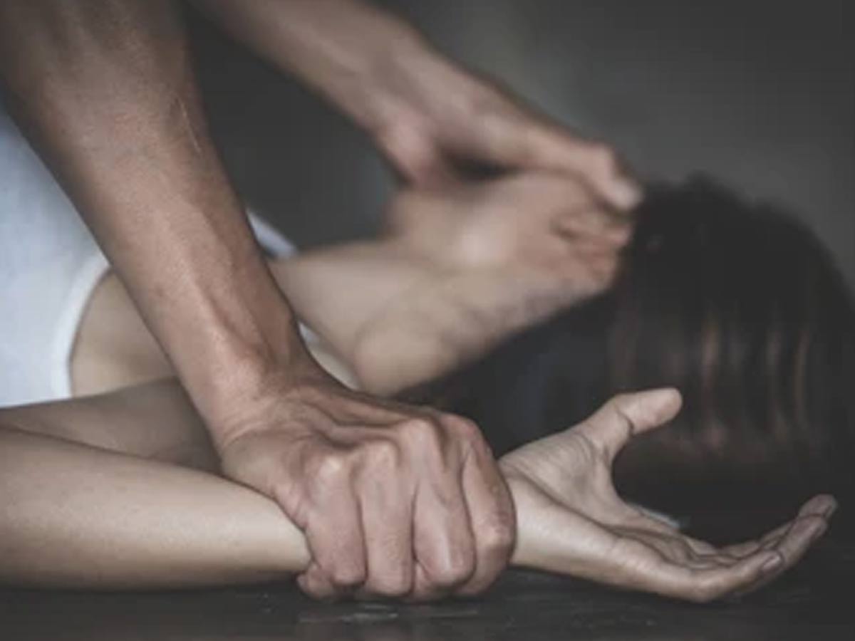 వదిన చెల్లిపై కన్నేసిన మరిది.. డెలివరీ అని కూడా చూడకుండా