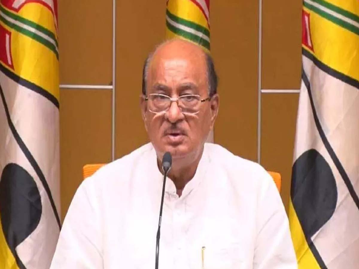 ఓటీఎస్‌ పేరుతో ప్రభుత్వం వసూళ్లకు పాల్పడుతుంది: బుచ్చయ్య చౌదరి