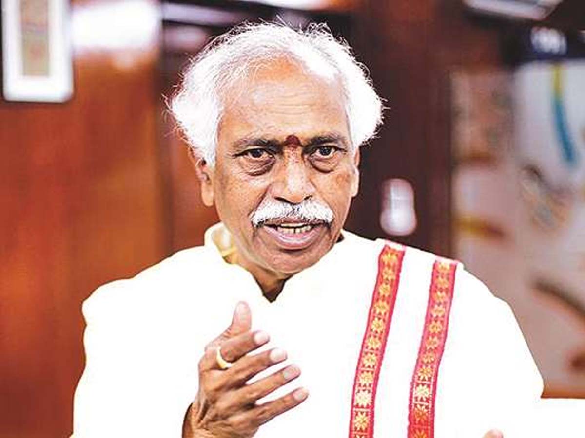 బుక్ ఫెయిర్‌ను సందర్శించిన హర్యానా గవర్నర్