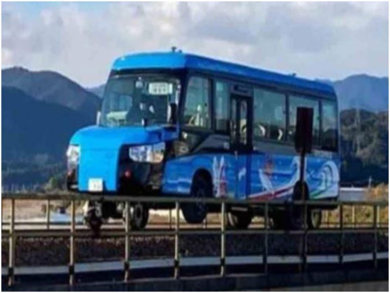 ఇది టూ ఇన్ వన్ రైల్ కం బస్.. ఎక్కడో తెలుసా?