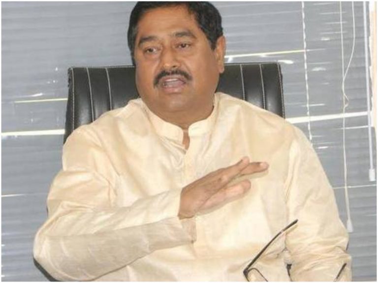 వరి సాగు వద్దు.. రొయ్యల సాగు ముద్దు