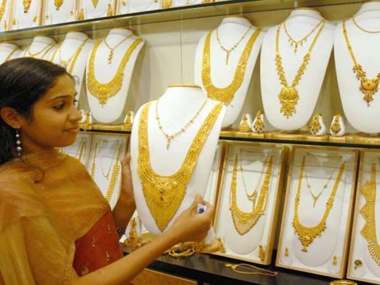 మరోసారి రూ.50వేలు దాటిన బంగారం ధర