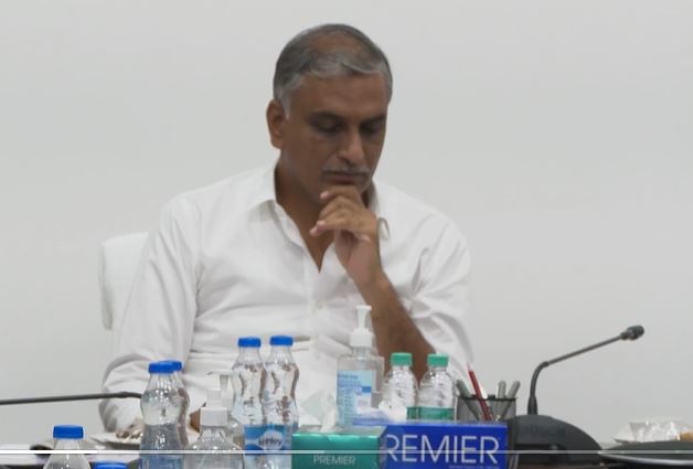 థర్డ్‌ వేవ్ ఎదుర్కొనే వ్యూహం సిద్ధం.. హరీష్ రావు