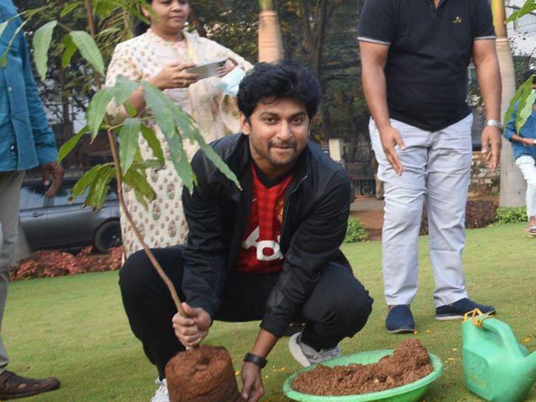 గ్రీన్ ఇండియా ఛాలెంజ్‌లో పాల్గొన్న నేచురల్ స్టార్