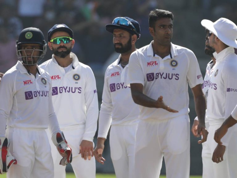 టెస్ట్ ర్యాంకింగ్స్ లో జడేజా స్థానంలోకి అశ్విన్…