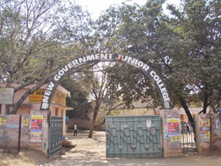 రికార్డు స్థాయిలో ఇంటర్ ఫస్టియర్ అడ్మిషన్‌లు