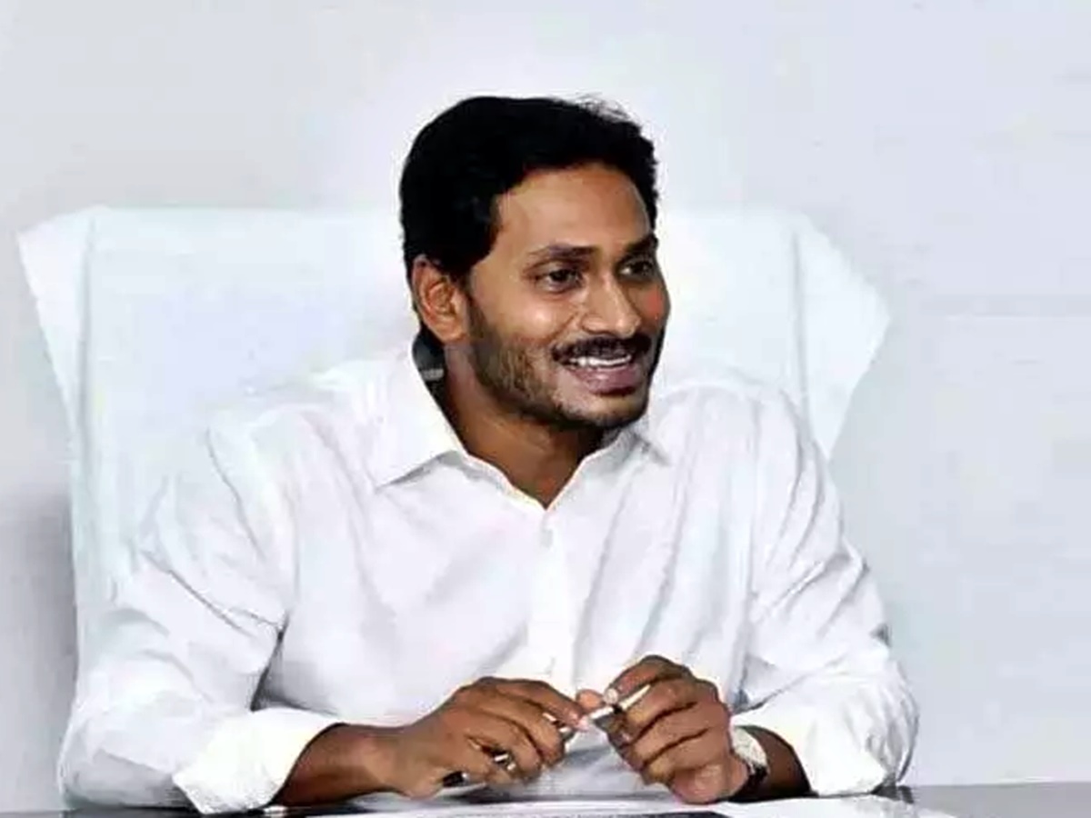 వెంకయ్య మనవరాలి రిసెప్షన్‌కు హాజరుకానున్న సీఎం జగన్