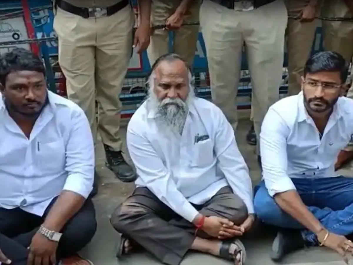 ఇంటర్ బోర్డు ముందు జగ్గారెడ్డి దీక్ష