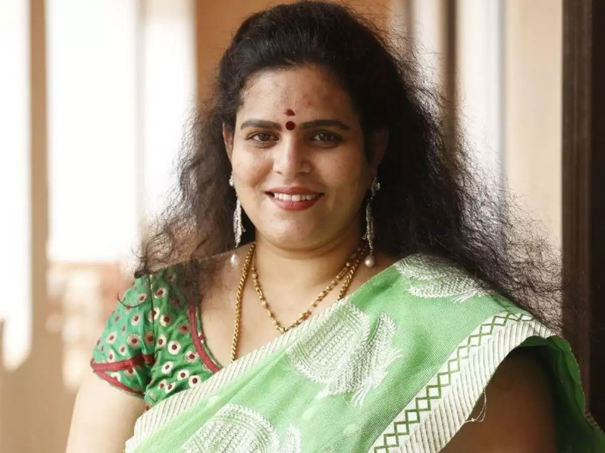 సినీ నటి కరాటే కళ్యాణిపై కేసు నమోదు