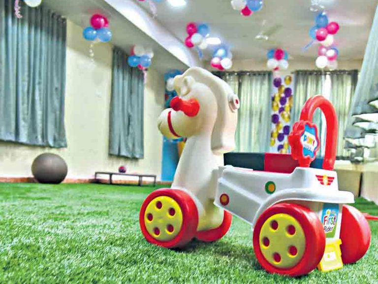 పిల్లల్లో కరోనా.. సిద్ధమైన తెలంగాణ ప్రభుత్వ ఆసుప్రతులు