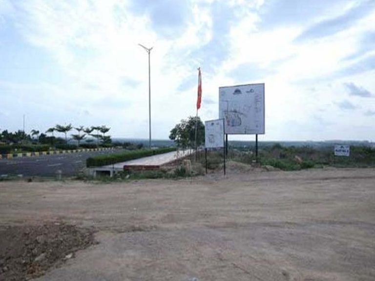 కోకాపేటలో భూముల అమ్మకానికి కేసీఆర్‌ సర్కార్‌ అనుమతి