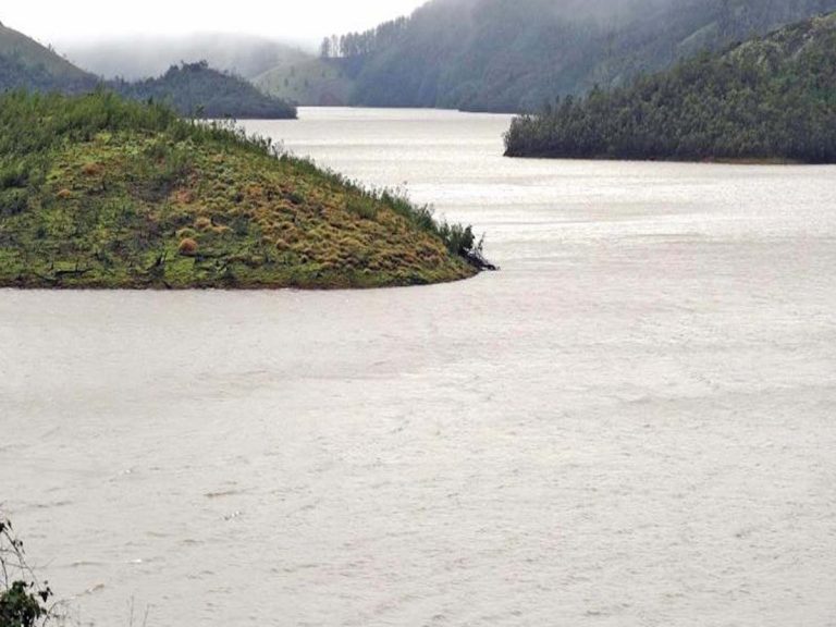 నాలుగు దశాబ్దాల తర్వాత మడకశిర పెద్ద చెరువుకు జలకళ