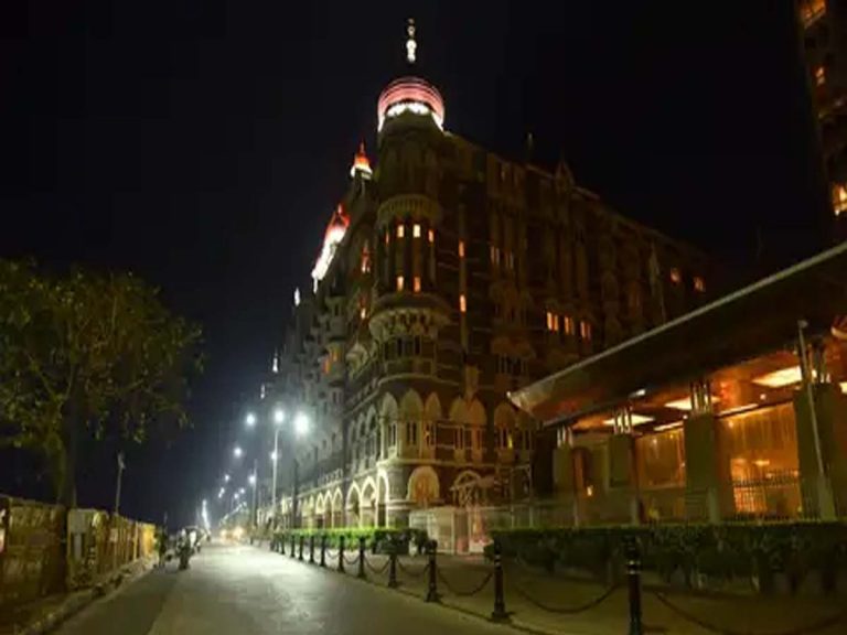 ఒమిక్రాన్‌ నేపథ్యంలో మహారాష్ట్రలో ఆంక్షలు