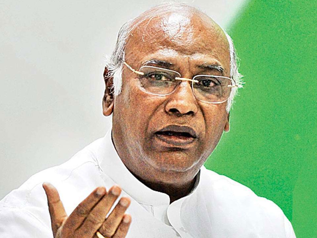 సోనియాగాంధీకి..రోశయ్య అత్యంత ఆప్తుడు  : మల్లికార్జున ఖర్గే