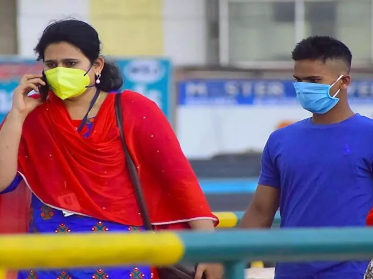 ఇంట్లో కూడా మాస్కు ధరించాల్సిందే: తెలంగాణ హెల్త్ డైరెక్టర్