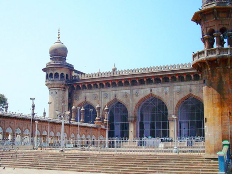 శరవేగంగా మక్కా మసీదు పనులు..