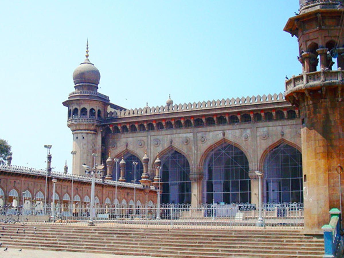 శరవేగంగా మక్కా మసీదు పనులు..