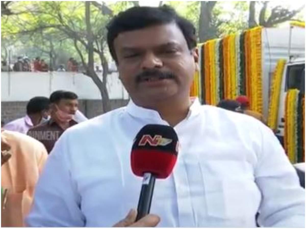 సిరివెన్నెలకు తగిన గుర్తింపు దక్కలేదు- ఎమ్మెల్సీ మాధవ్