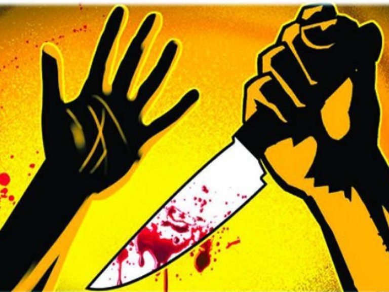 షాకింగ్ : భర్త తలను నరికి.. ఆ భార్య ఎంతపనిచేసిందో..