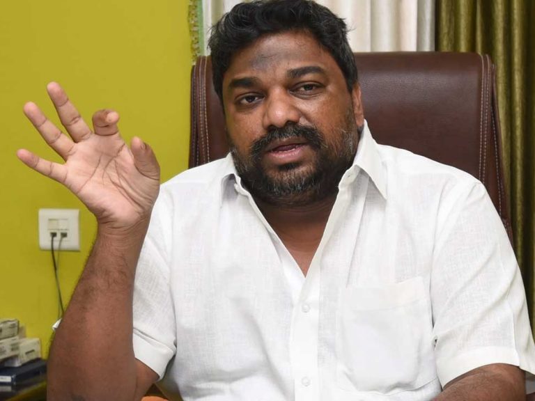 నా సినిమాలు తెలంగాణలో రిలీజ్ చేయను: నిర్మాత నట్టికుమార్