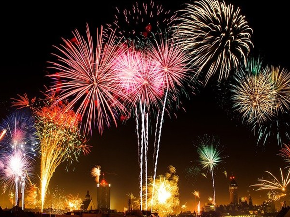 ఒమిక్రాన్ ఎఫెక్ట్.. న్యూఇయర్ వేడుకలపై ఆంక్షలు