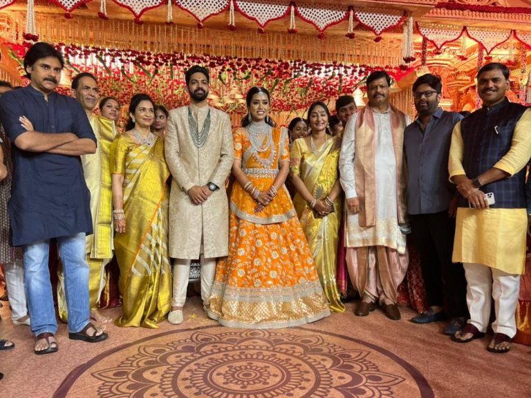 వైభవంగా ఉపరాష్ట్రపతి మనవరాలి వివాహం.. హాజరైన కేసీఆర్, చంద్రబాబు, పవన్