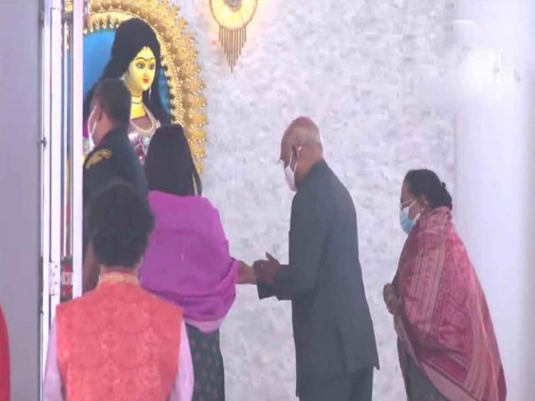 బంగ్లాదేశ్‌లో కాళీ మందిర్‌ను పున: ప్రారంభించిన రాష్ర్టపతి కోవింద్‌