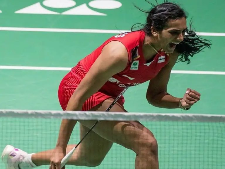 BWF టోర్నీలో క్వార్టర్‌ ఫైనల్‌కు దూసుకెళ్లిన పీవీ సింధు