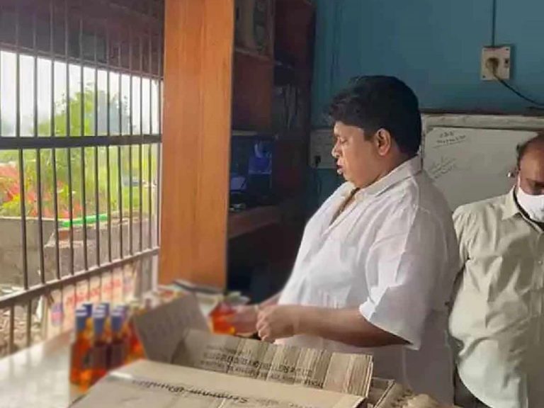 హాస్యనటుడు రఘు కారుమంచి మద్యం వ్యాపారం..