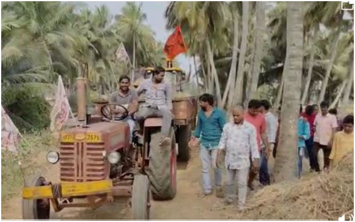 అరవపాలెంలో రోడ్డు…  గ్రామస్తుల శ్రమదానం