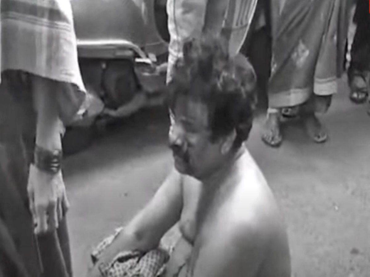 అమ్మాయిలతో అసభ్య ప్రవర్తన… రౌడీషీటర్‌ను చితక్కొట్టిన మహిళలు